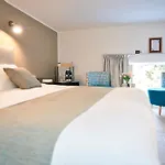 Le Chateau De La Seigne I Et D'hotes I Pres De Carcassonne 5* Villemoustaussou