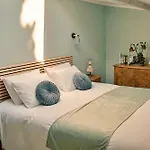 Le Chateau De La Seigne I Et D'hotes I Pres De Carcassonne Couette-café