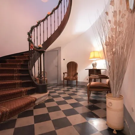 Le Chateau De La Seigne Bed & Breakfast *