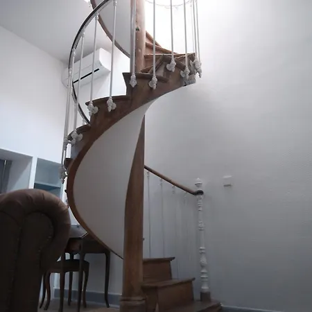 Le Chateau De La Seigne Bed & Breakfast