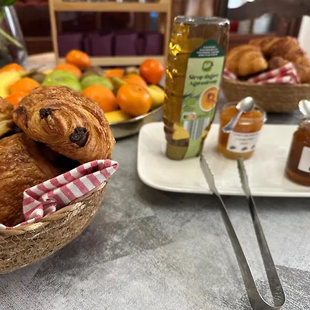 Le Château De La Seigne Près De Carcassonne Bed & Breakfast 5*