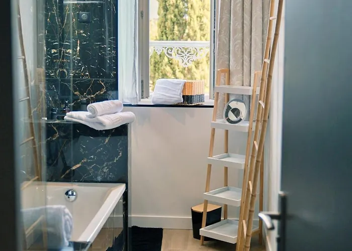 Le Chateau De La Seigne Pres De Carcassonne